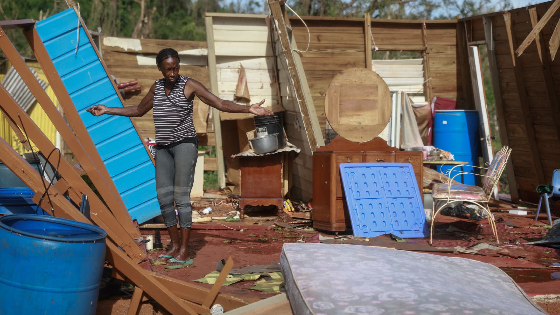 Beryl bears down on Texas, where it is expected to hit after regaining hurricane strength