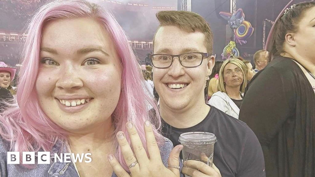 Couple's delight at engagement shout-out by Pink
