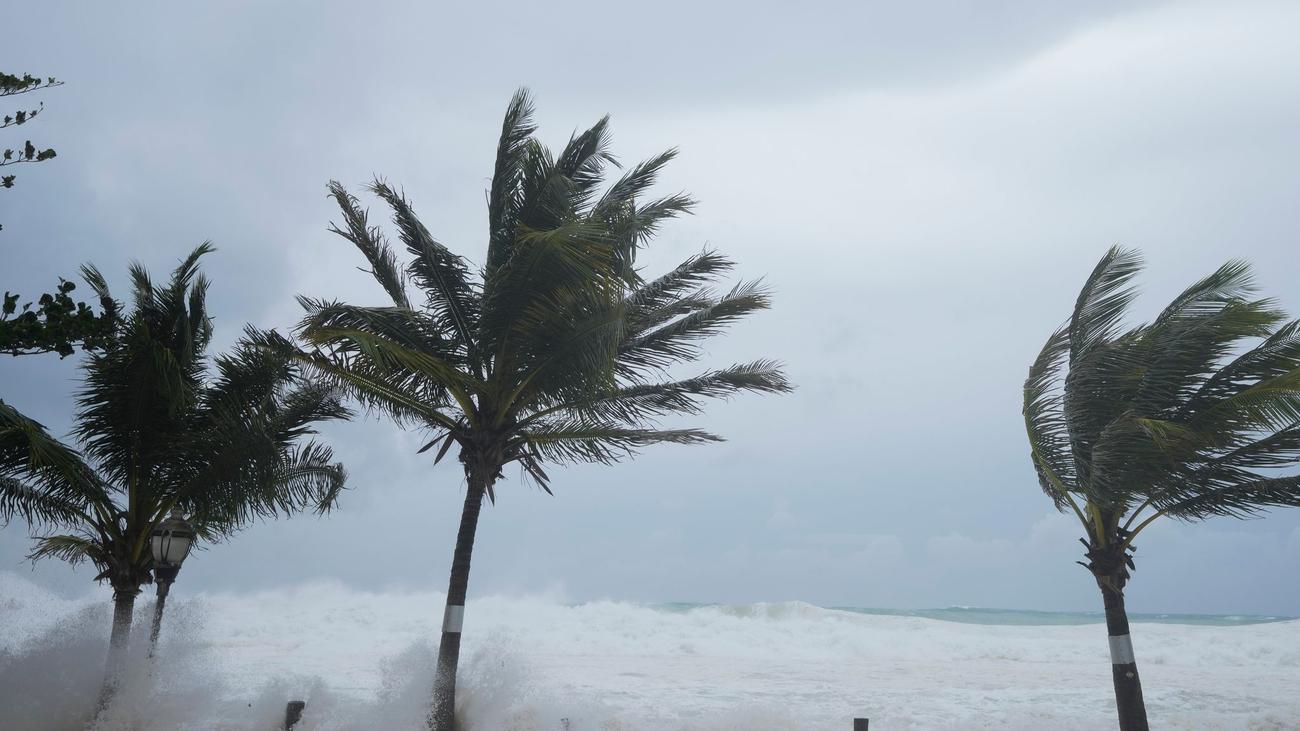 Historischer Hurrikan: Am Rande der stärksten Kategorie: "Beryl" fegt durch Karibik