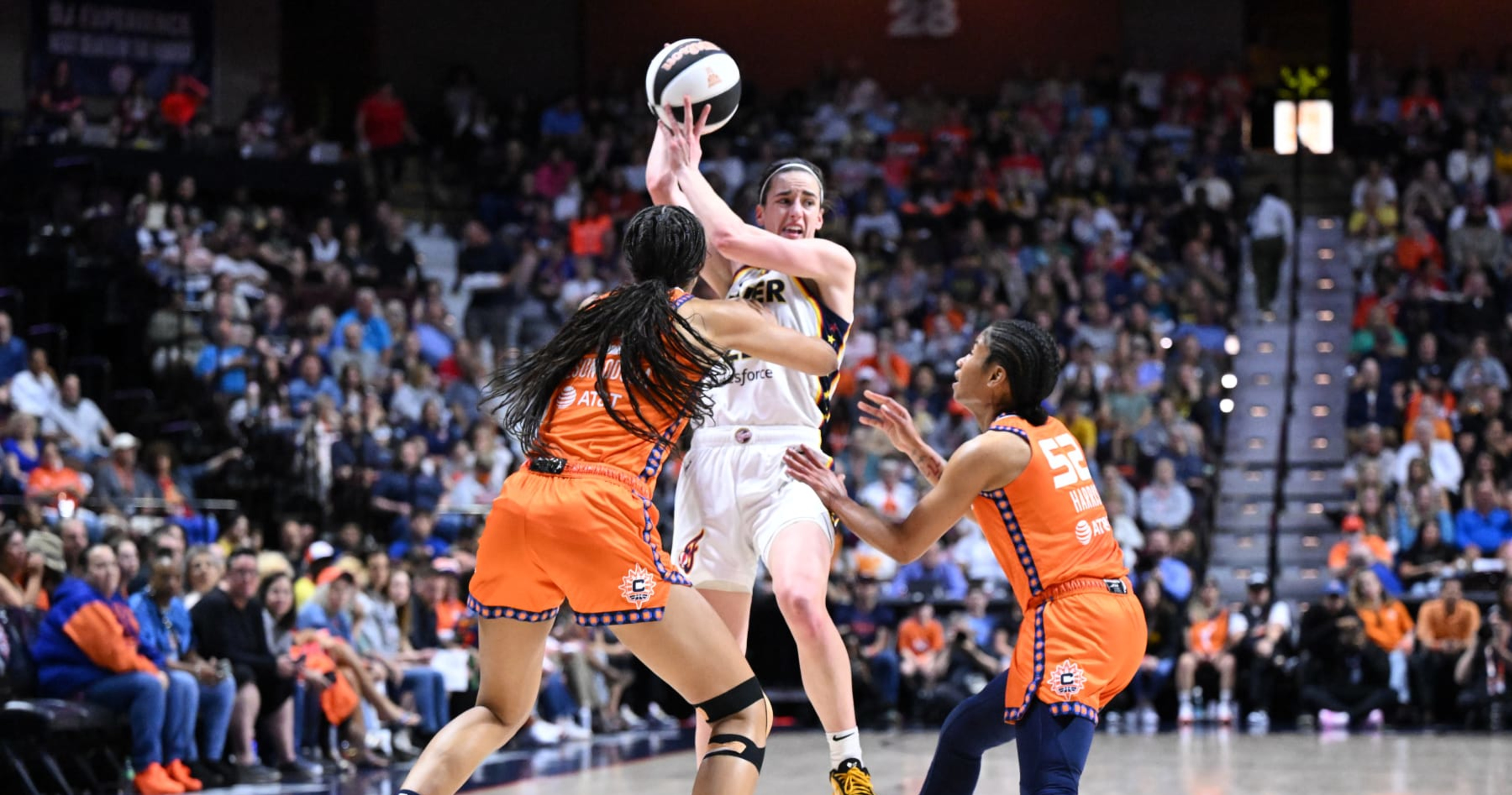 Caitlin Clark Scores 10, Disappoints WNBA Fans amid Fever's Blowout Loss to Sun
