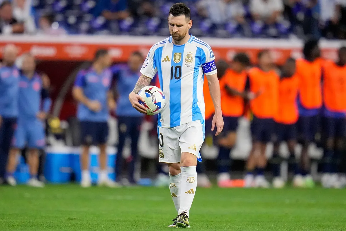 Messi busca en el Argentina-Canadá llegar a la final 44 de su carrera
