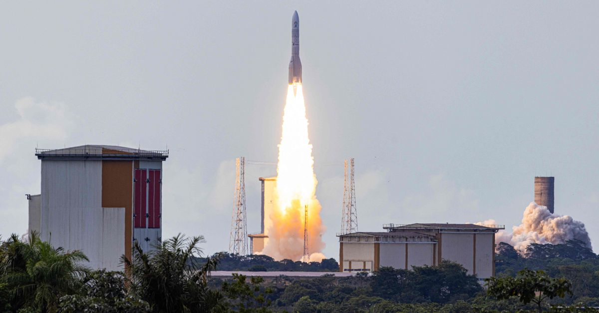 Nieuwe Europese raket Ariane 6 maakt succesvolle eerste vlucht