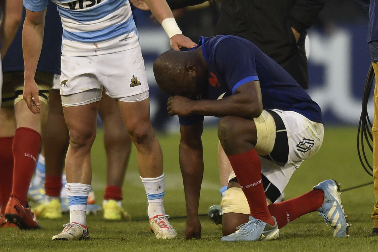 Le XV de France termine sa tournée cauchemardesque par une défaite en Argentine
