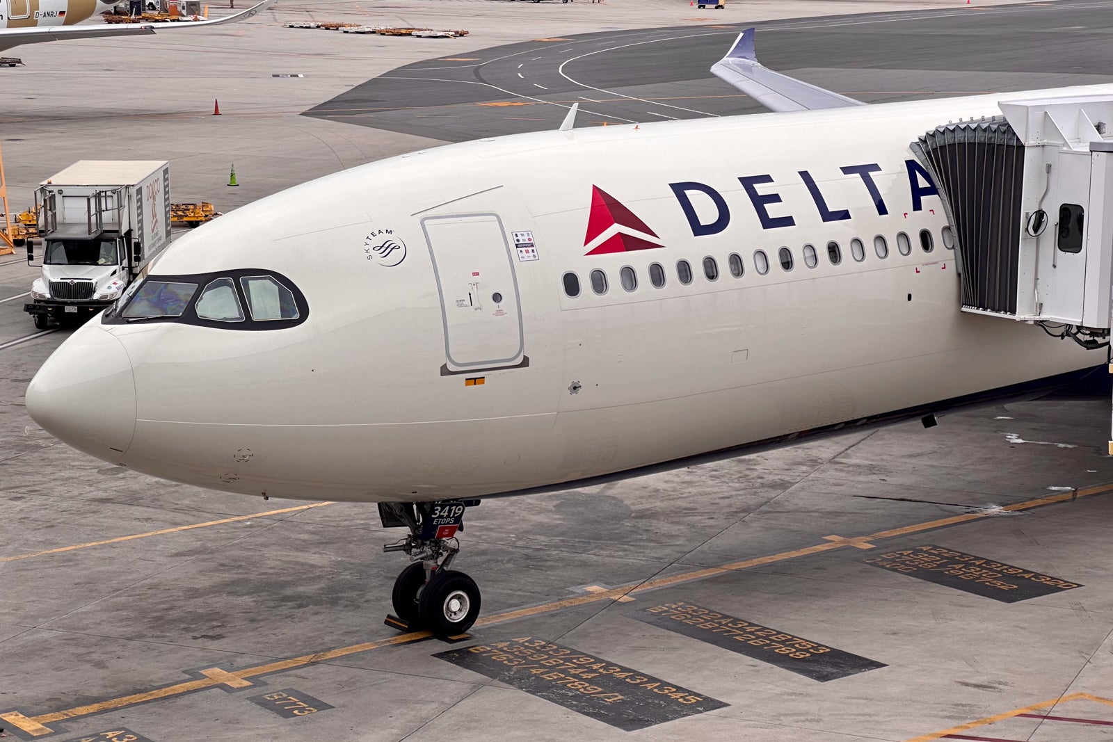 Delta adds new nonstop route from Orlando to London, 5 new short-haul flights