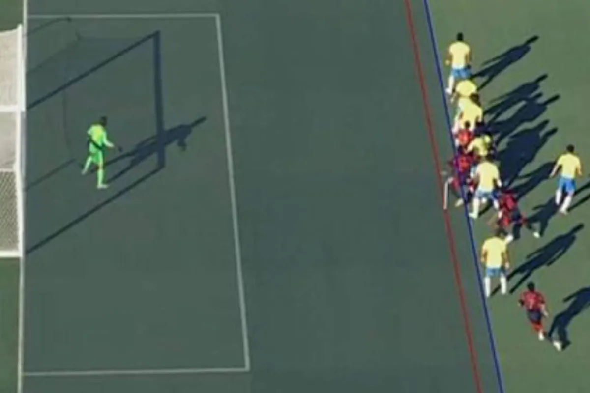 Lío en el VAR del Brasil vs Colombia: anula un gol colombiano trazando la línea sobre otro jugador