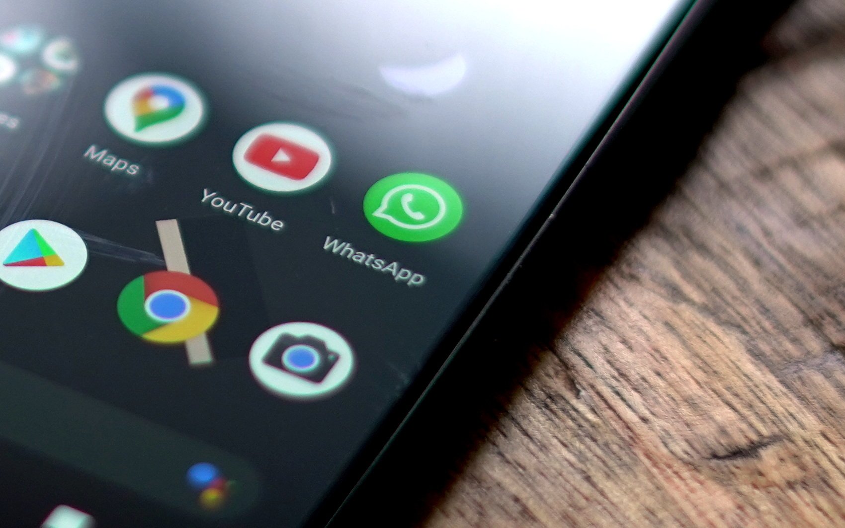WhatsApp voice messages are about to get a handy transcription tool