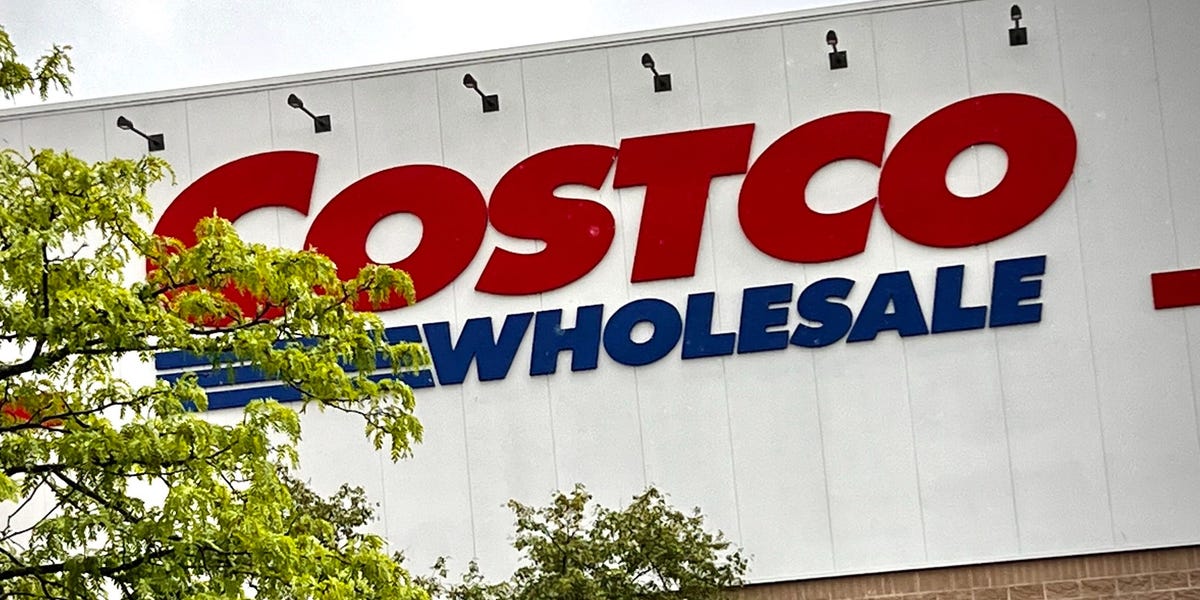 Costco's hourly workers are getting a raise — read the CEO's memo