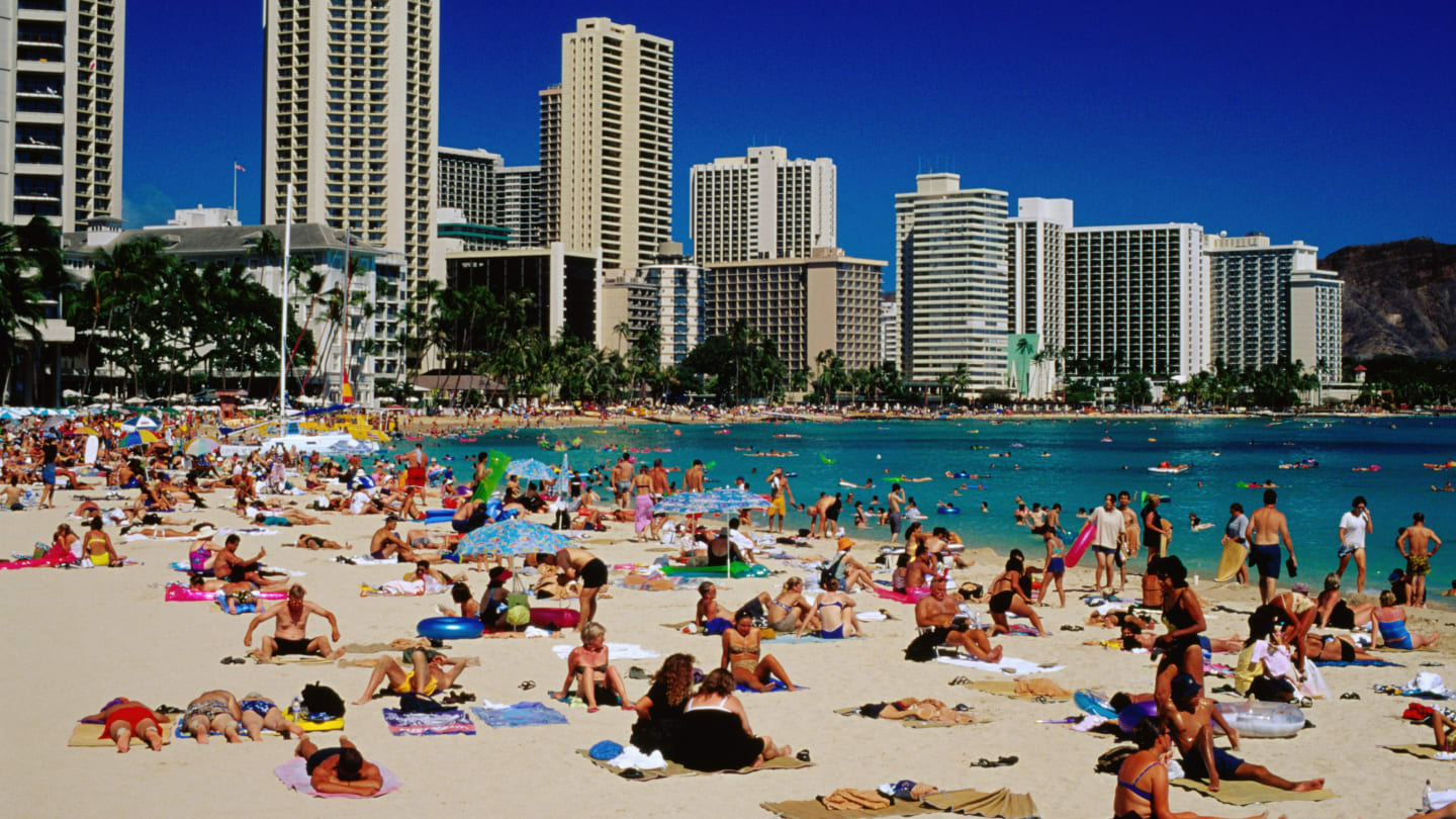 The 10 Most Crowded Beaches in the U.S.