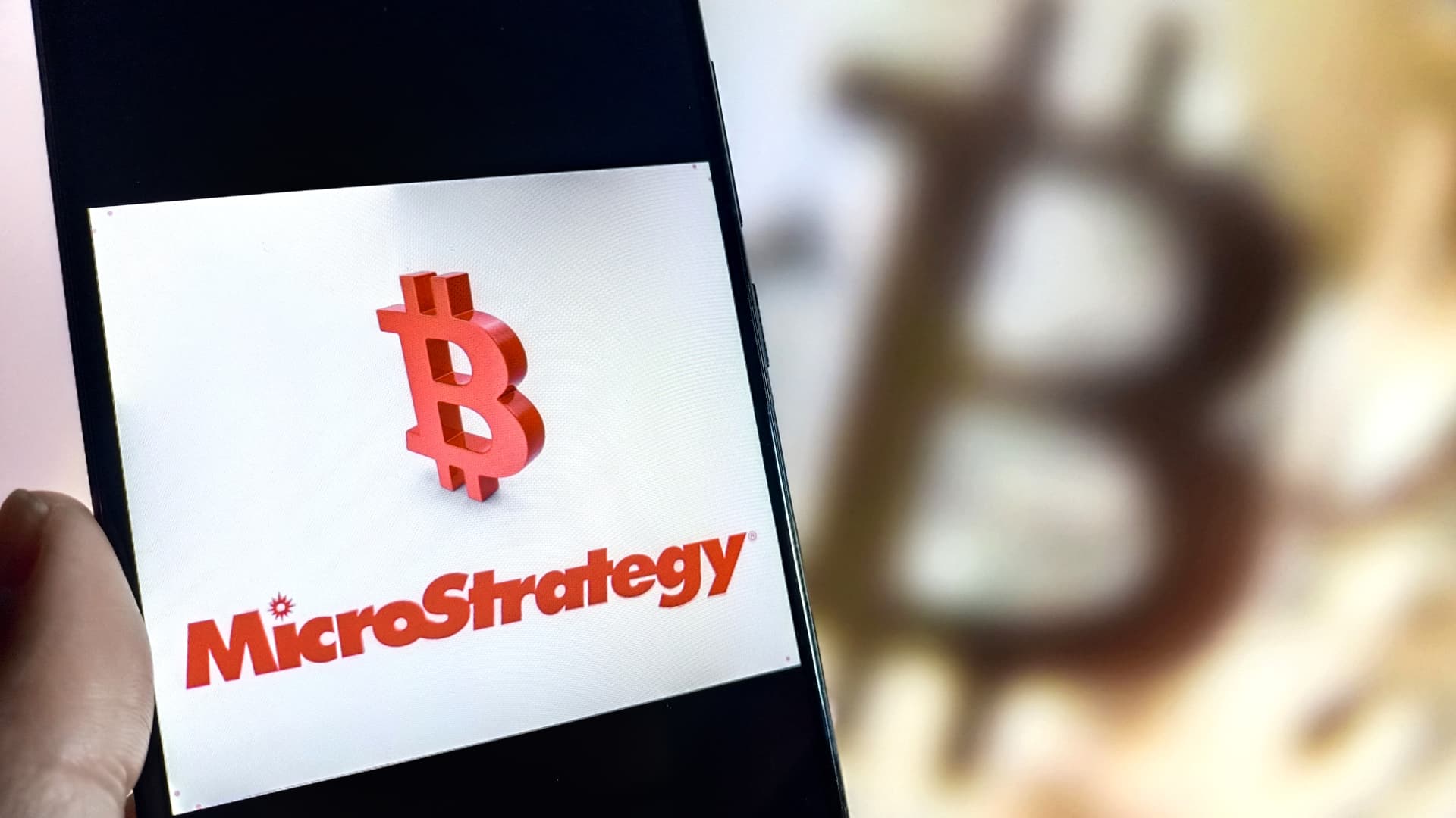 MicroStrategy sets 10-for-1 stock split four months after bitcoin peak