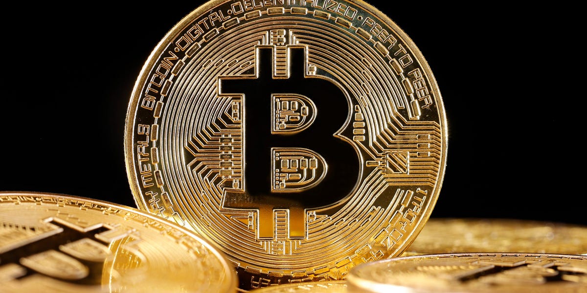 Bitcoin Falls Under $58,000 As Mt. Gox Selling Pressure Mounts