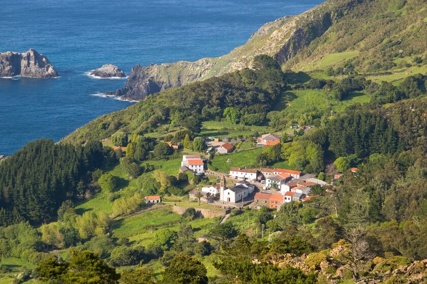 Remota y verde: la aldea de Galicia junto a los acantilados más altos de Europa