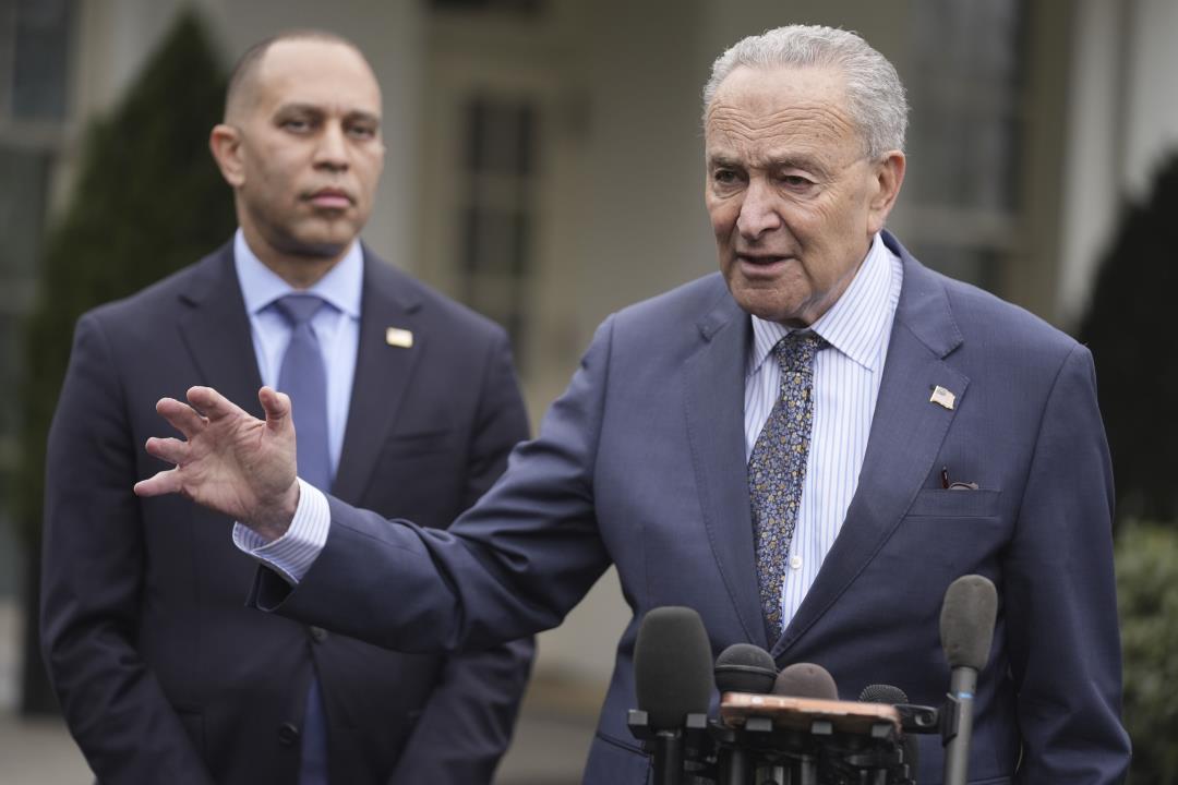 Biden Appears to Lose Support of 2 Heavyweights