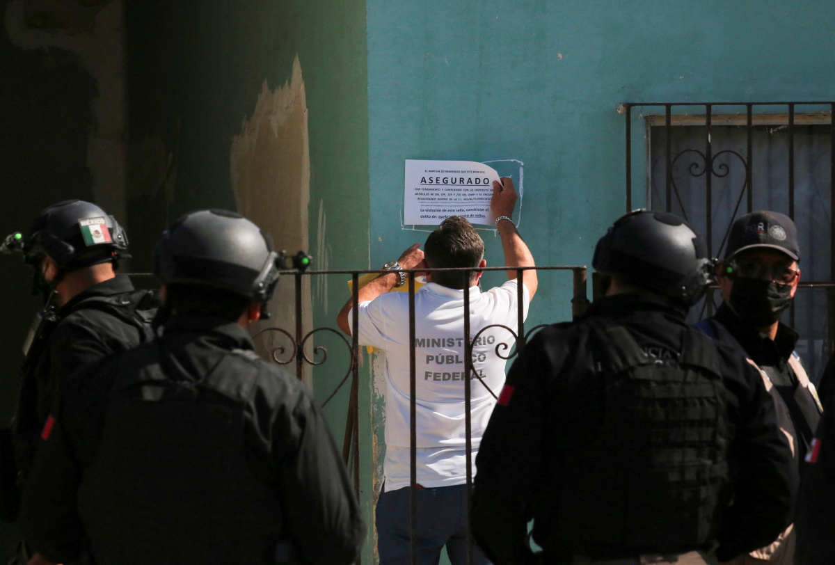 Tunnel found in Tijuana is so long authorities need oxygen tanks