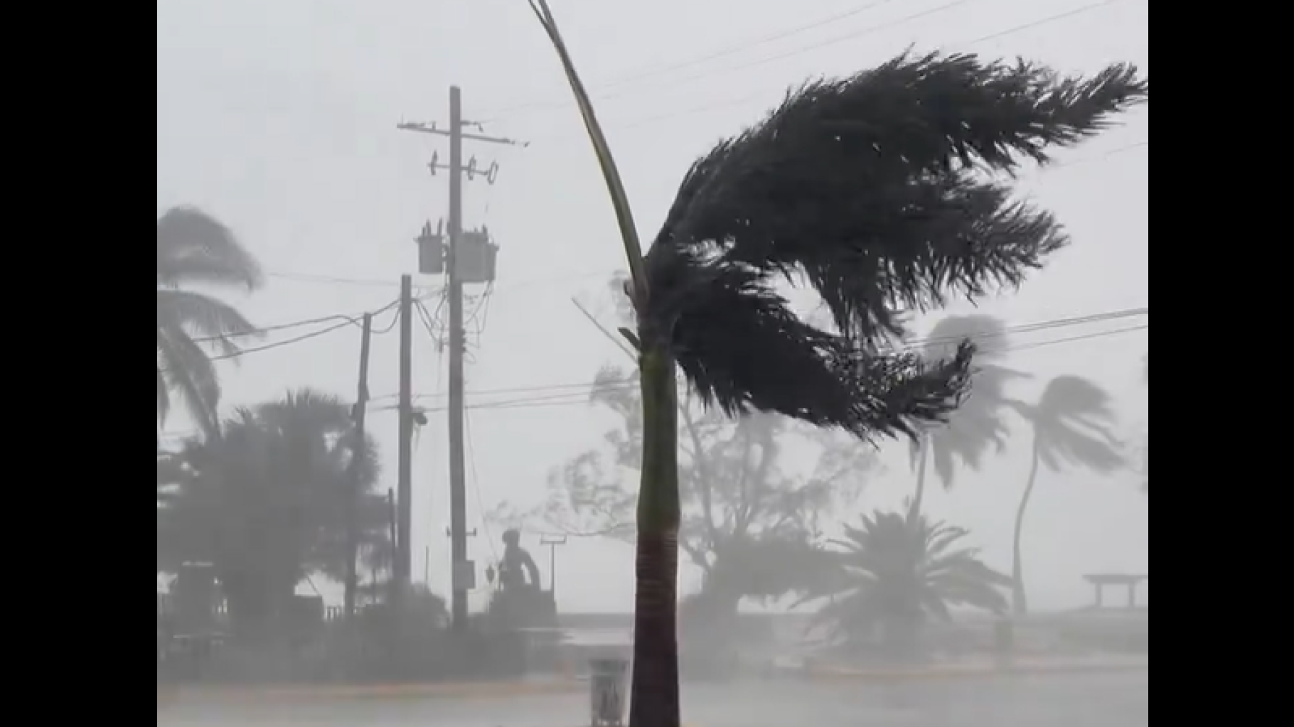 L’ouragan Béryl est arrivé en Jamaïque, les images impressionnantes de son passage sur l’île