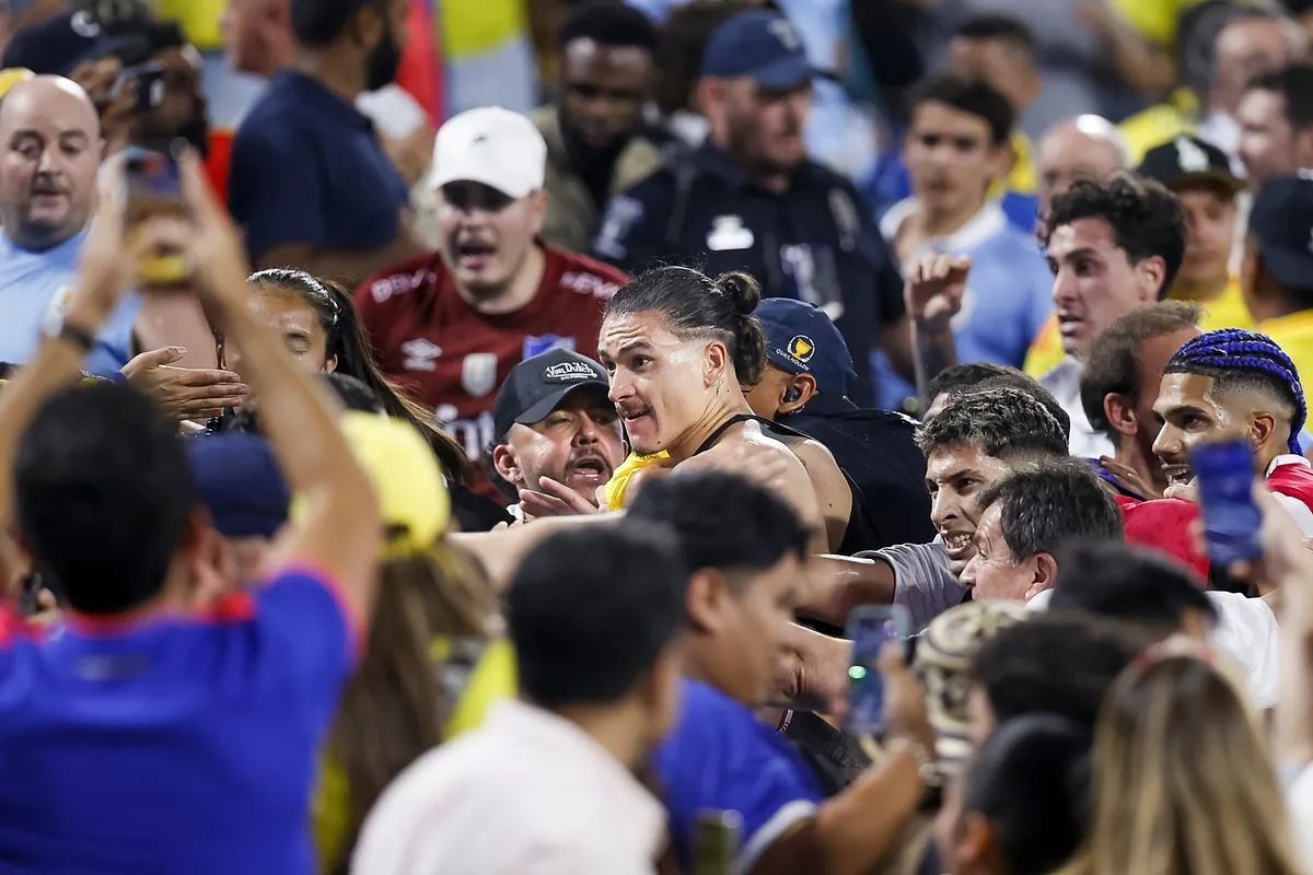 Uruguay teme una sanción fuerte para sus jugadores: 10 expedientados, Darwin, Giménez...
