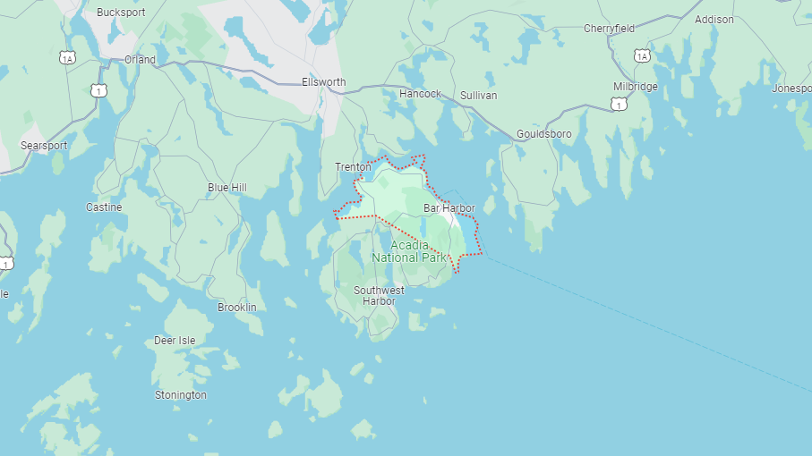 Single-engine plane carrying 2 people crashes in Bar Harbor, Maine