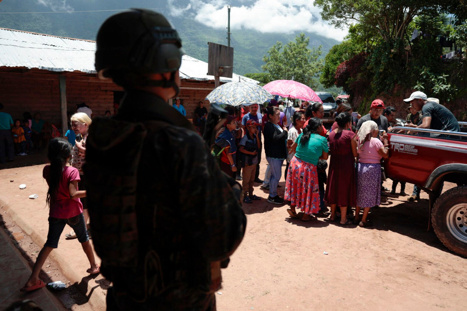 SRE ofrece protección a mexicanos que huyeron a Guatemala por violencia