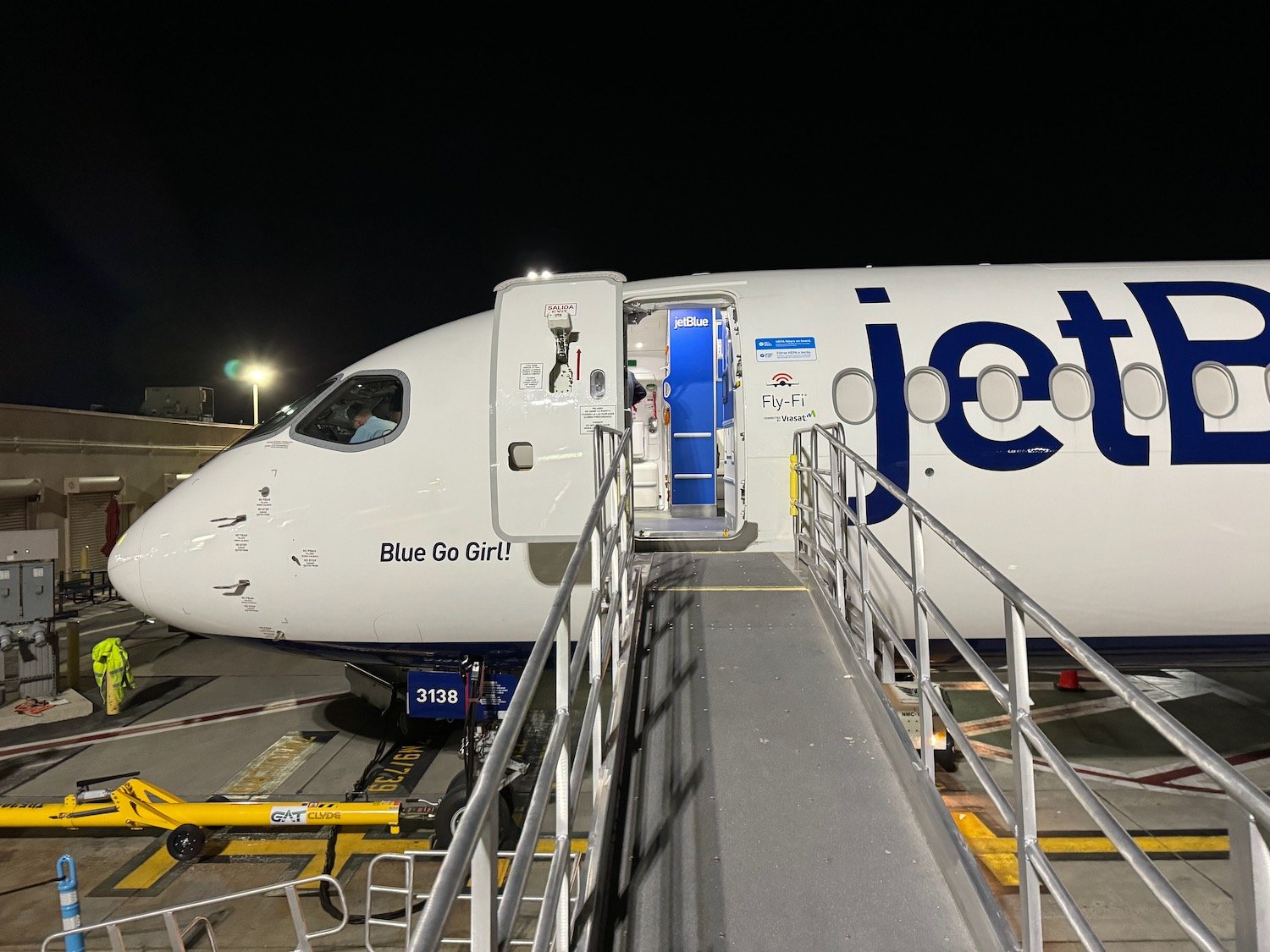 JetBlue Cuts Service To 7 Cities, Trims 24 Routes (Full List)