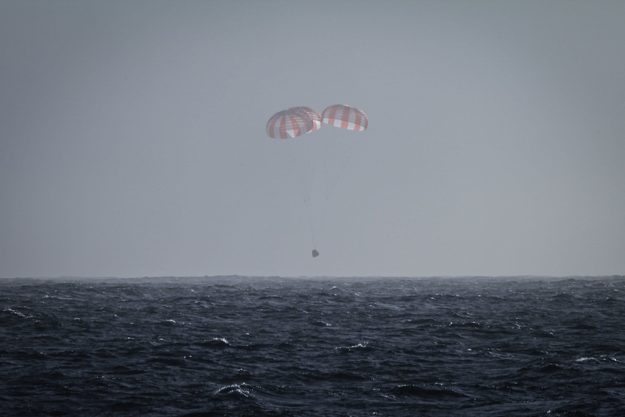 SpaceX to move Dragon splashdowns back to West Coast