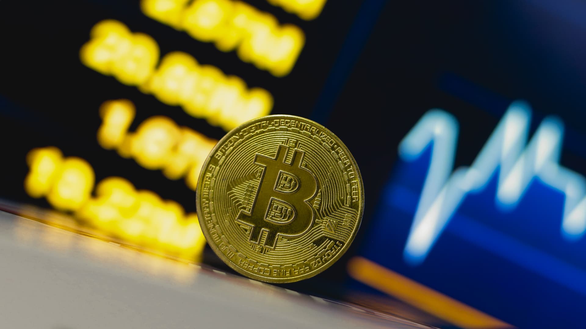 Bitcoin reverses lower as investors digest Trump crypto comments, central bank meetings