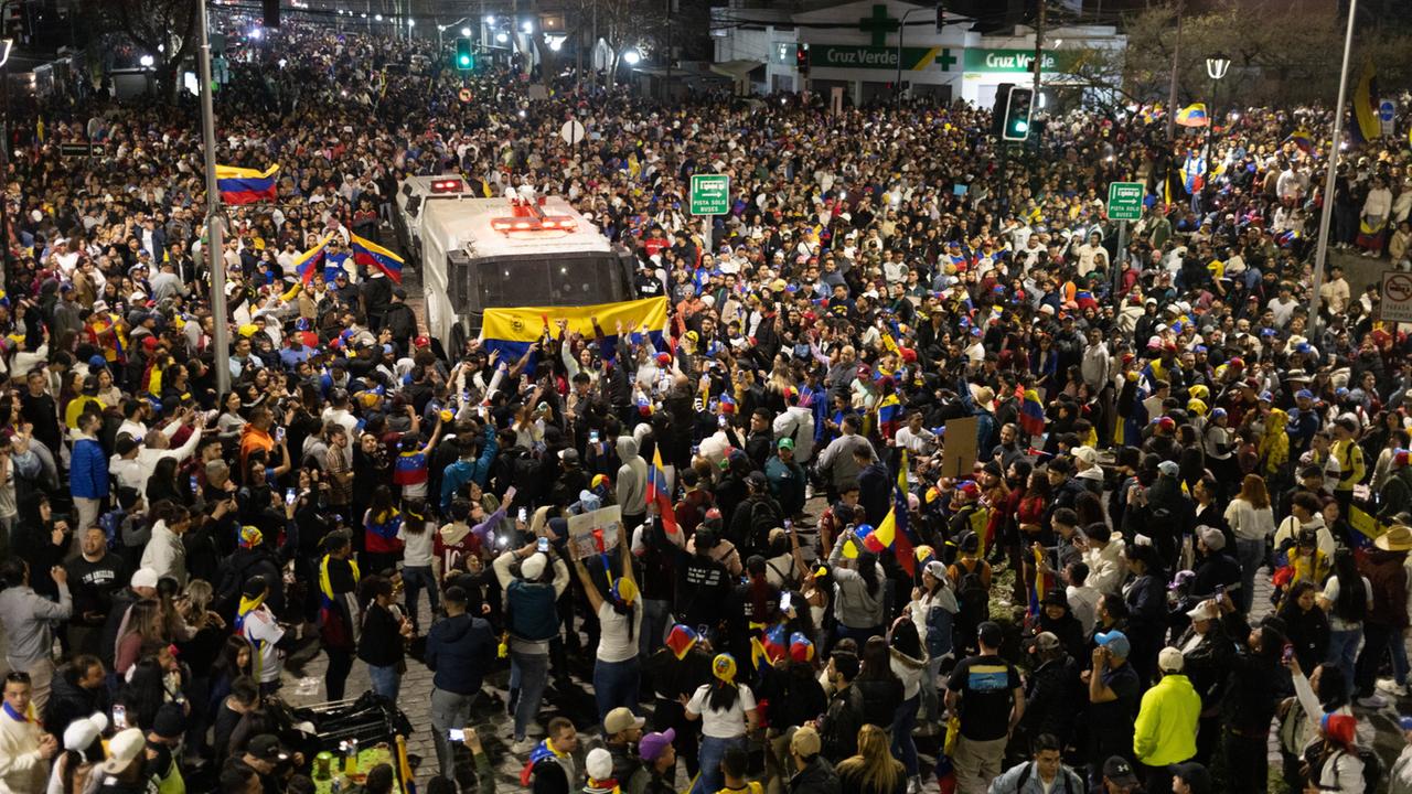 Präsidentenwahl in Venezuela: Warten auf ein Ergebnis