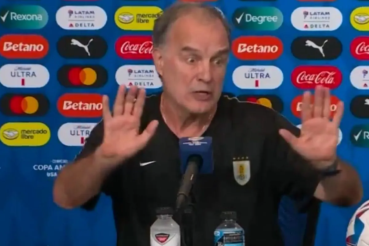 Marcelo Bielsa explota contra la Copa América y defiende a sus jugadores por la pelea: "Son una plaga de mentirosos"