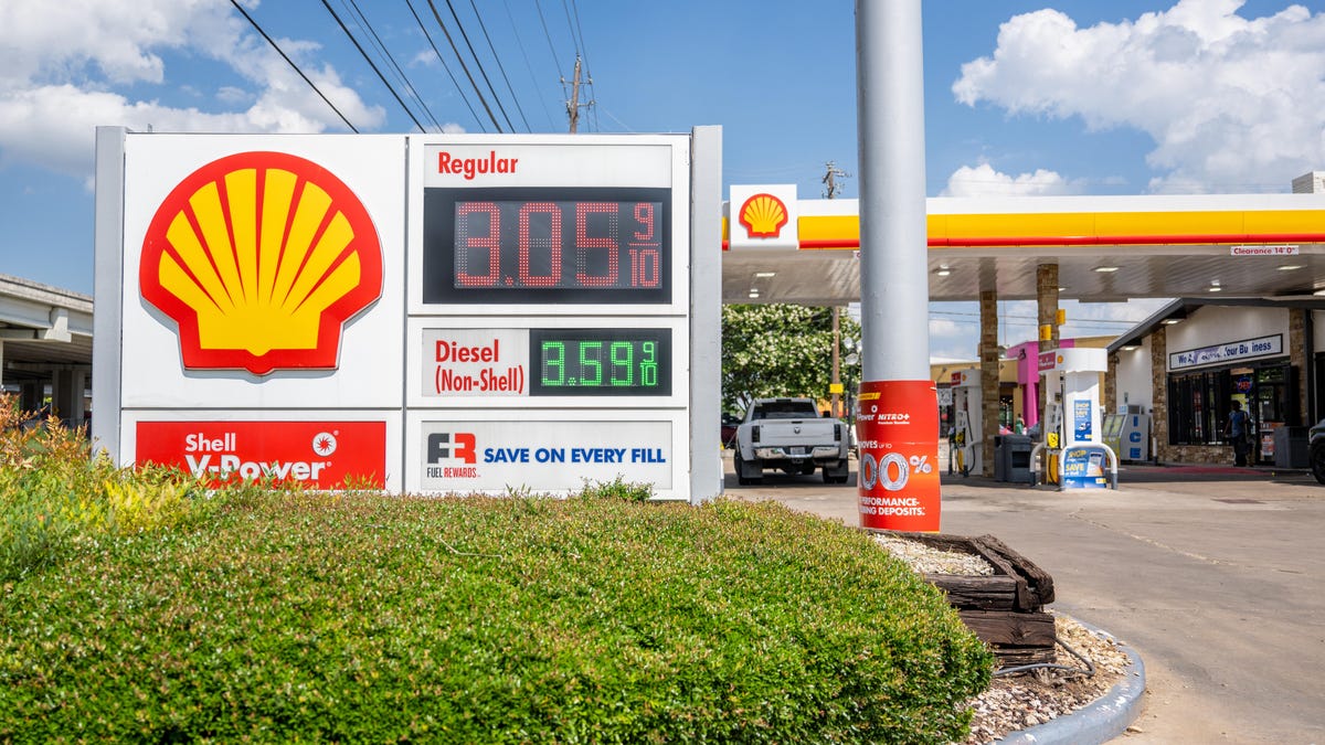 Midwest region gas prices rose from last week: See how much here