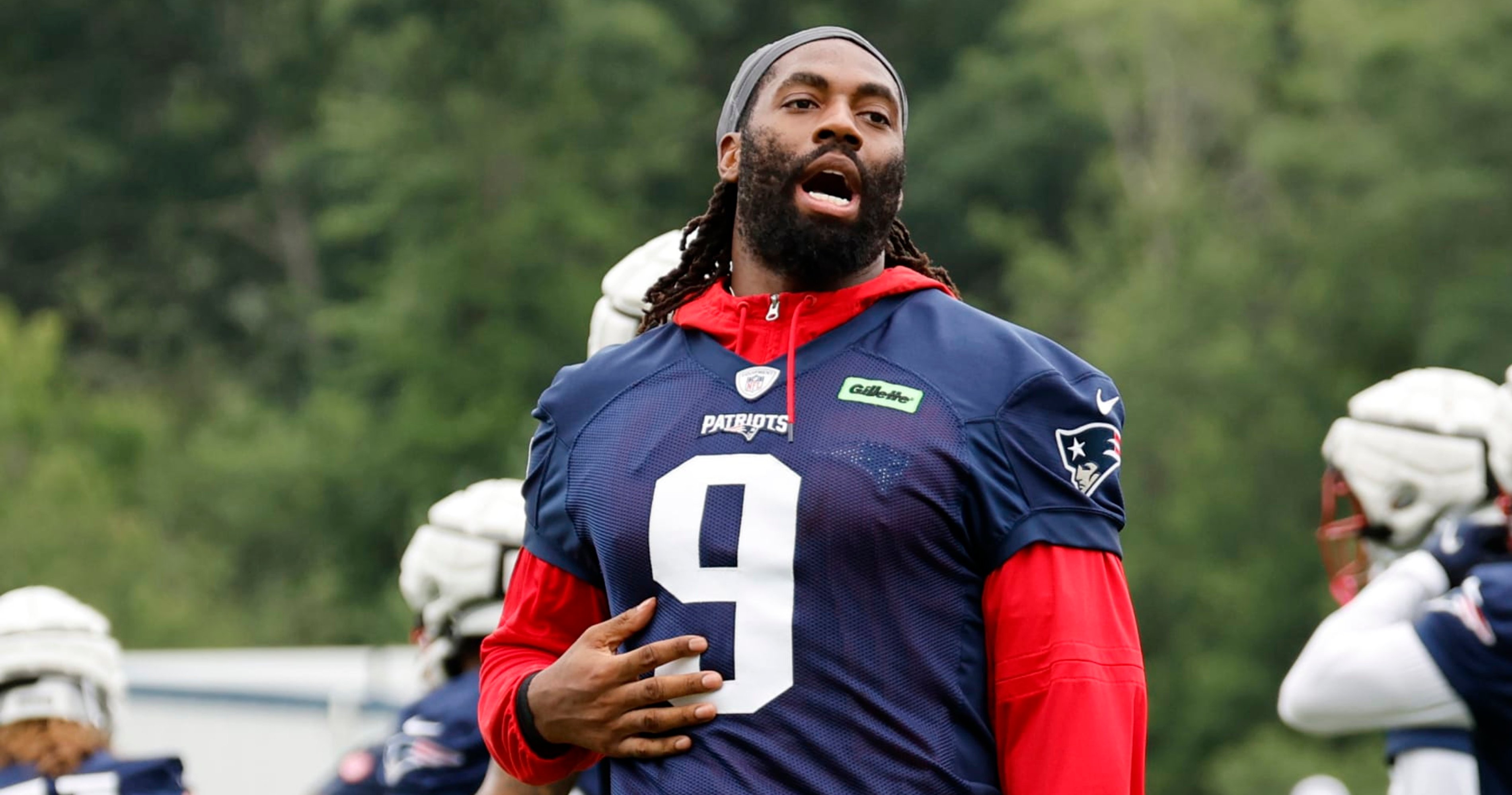 Video: Patriots' Matthew Judon, Jerod Mayo Appear to Exchange Words at Practice