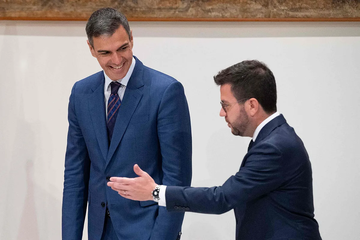 ERC acepta el soborno de Sánchez para liquidar a Puigdemont
