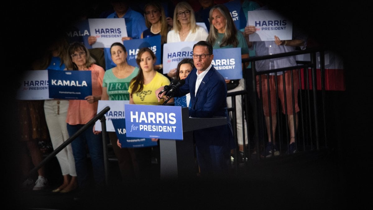Harris’ VP contenders balance between self-promotion and loyalty