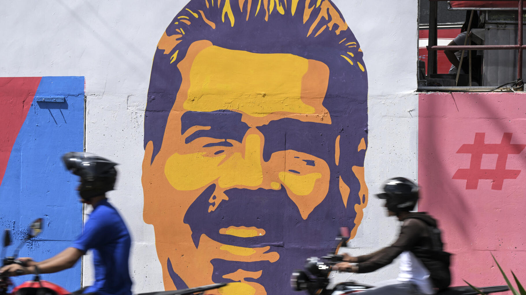 Au Venezuela, Maduro réélu président malgré un scrutin controversé : ce résultat peut-il encore changer ?