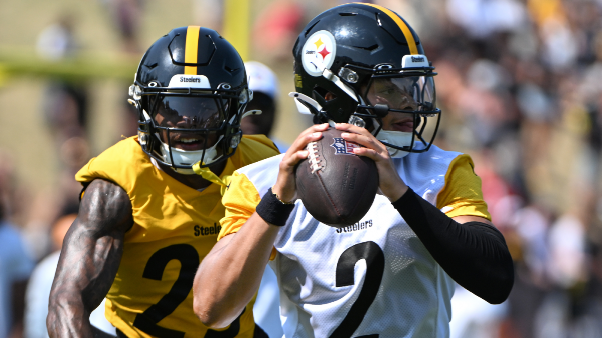 LOOK: Fight breaks out during Steelers training camp following hit on Justin Fields