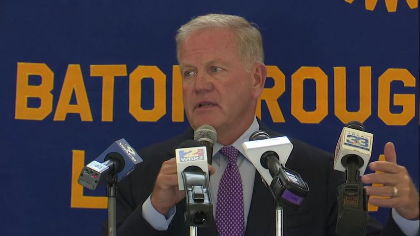 Brian Kelly speaks to Baton Rouge Rotary Club ahead of LSU's September debut against USC in Las Vegas