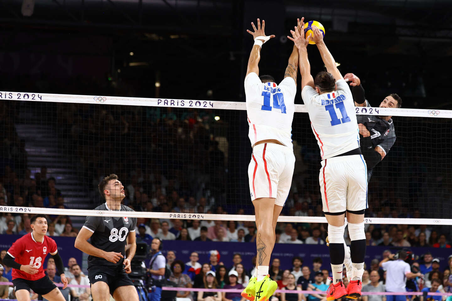 Les volleyeurs français, enfin efficaces en contre, balaient le Canada et filent en quarts de finale des JO 2024