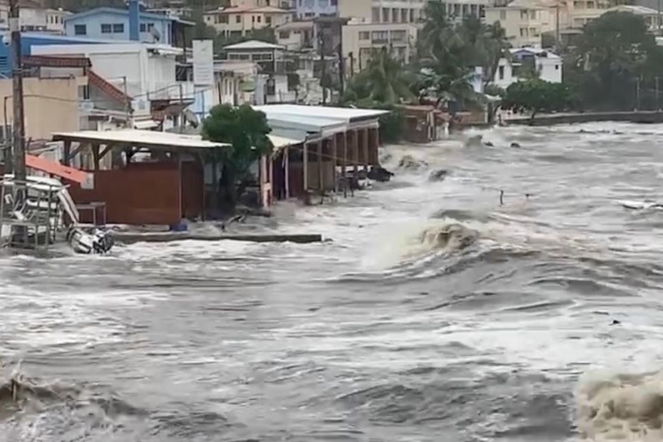 Ouragan Béryl : en images, les effets collatéraux en Martinique… les vigilances sont maintenues par Météo France