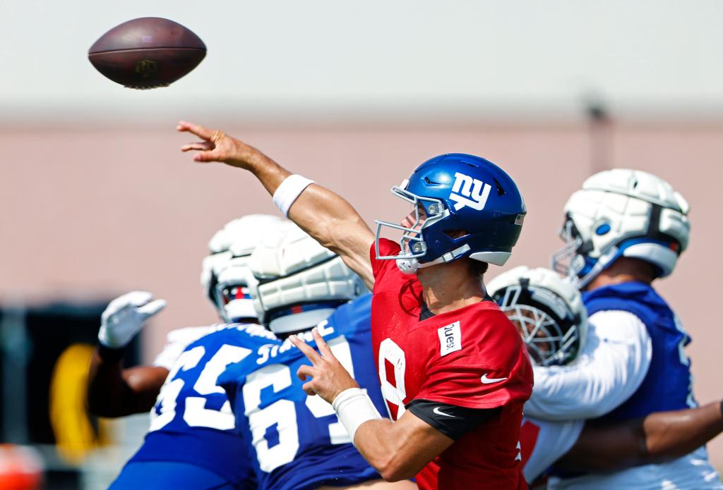 Giants' Daniel Jones puts together best day of training camp yet