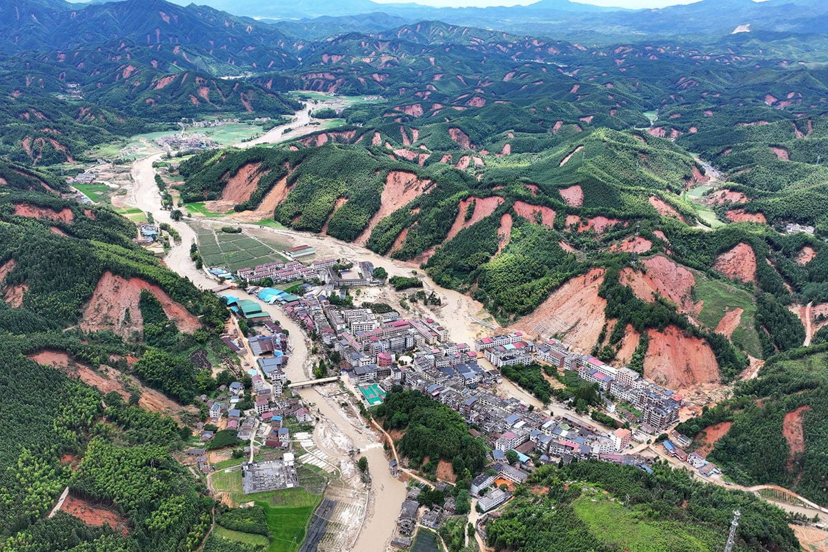 At least 30 dead after Typhoon Gaemi cut off towns in China’s Hunan province