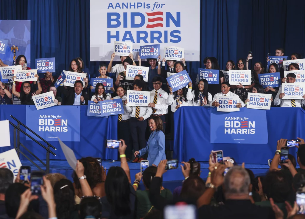 Harris’s separation from Biden crucial among key voting bloc in Nevada