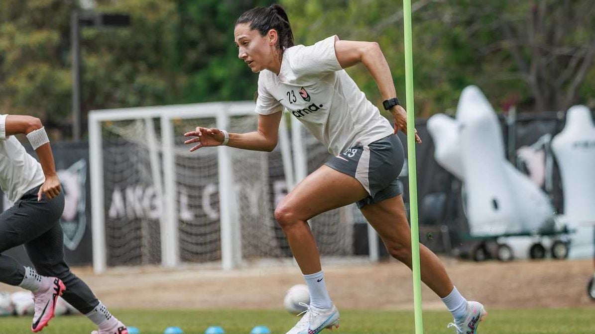USA star Christen Press plays 1st game after 2-year injury nightmare