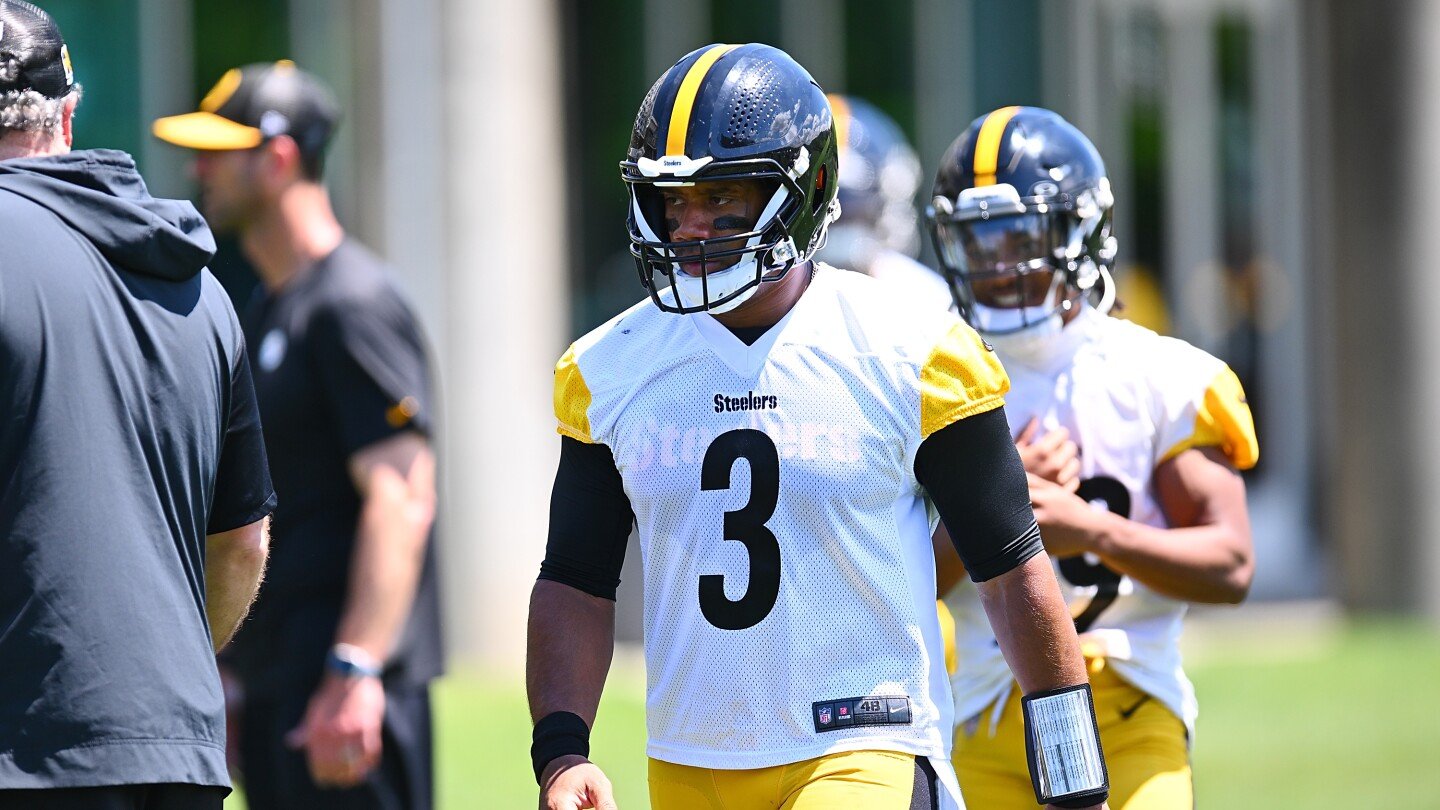 Russell Wilson still limited in Steelers practice, Roman Wilson week-to-week with ankle injury