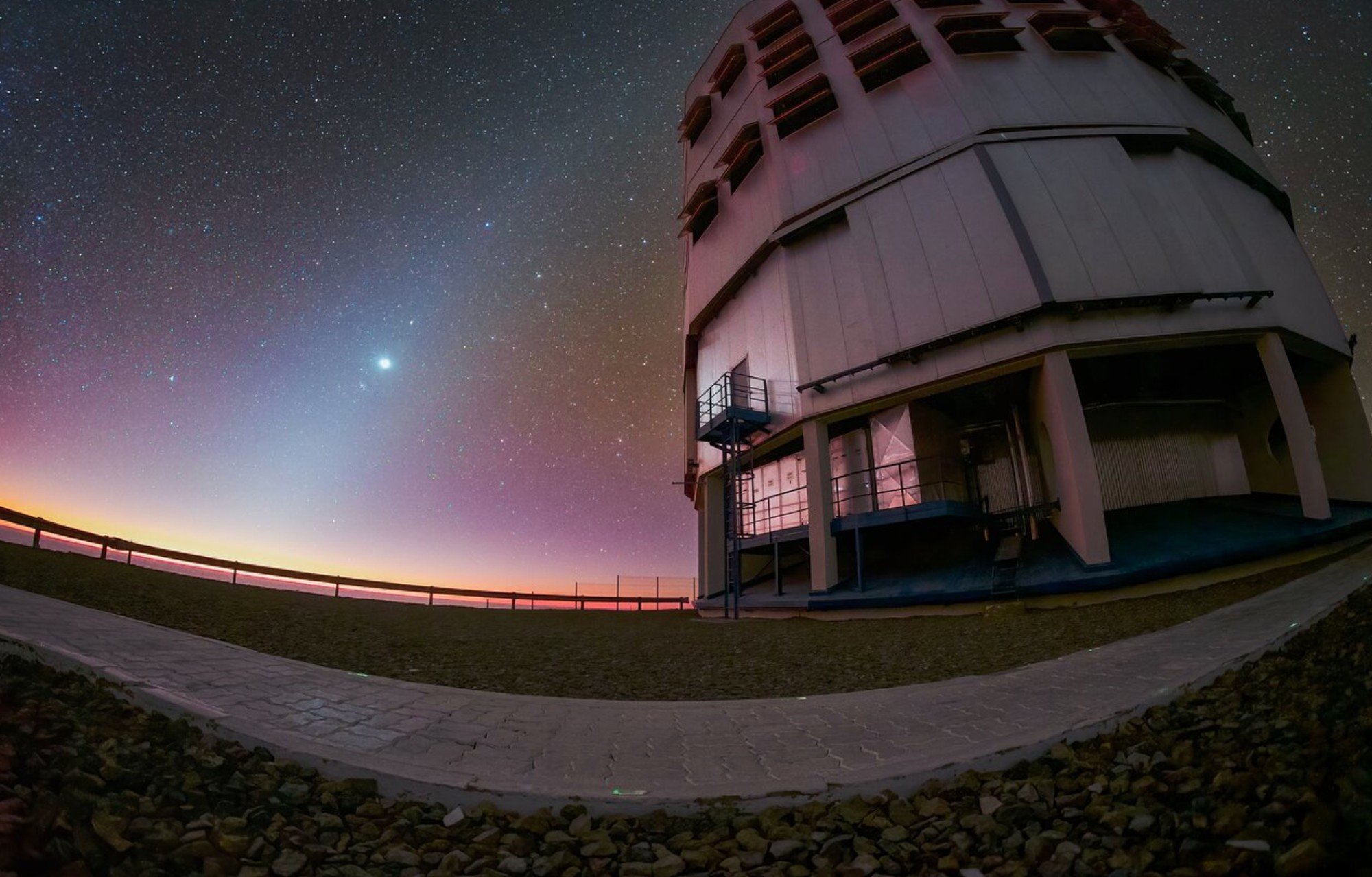 Luz zodiacal sinistra é capturada por telescópio no Chile – veja imagem