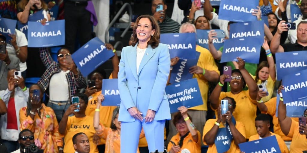 VP hopefuls are clearing their schedules as Harris' search nears its end