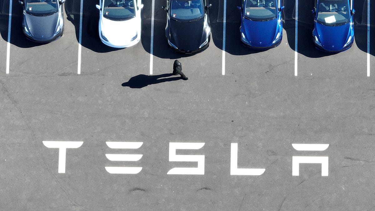 Tesla lawsuit blames 'defective and inadequate' Autopilot for deadly crash