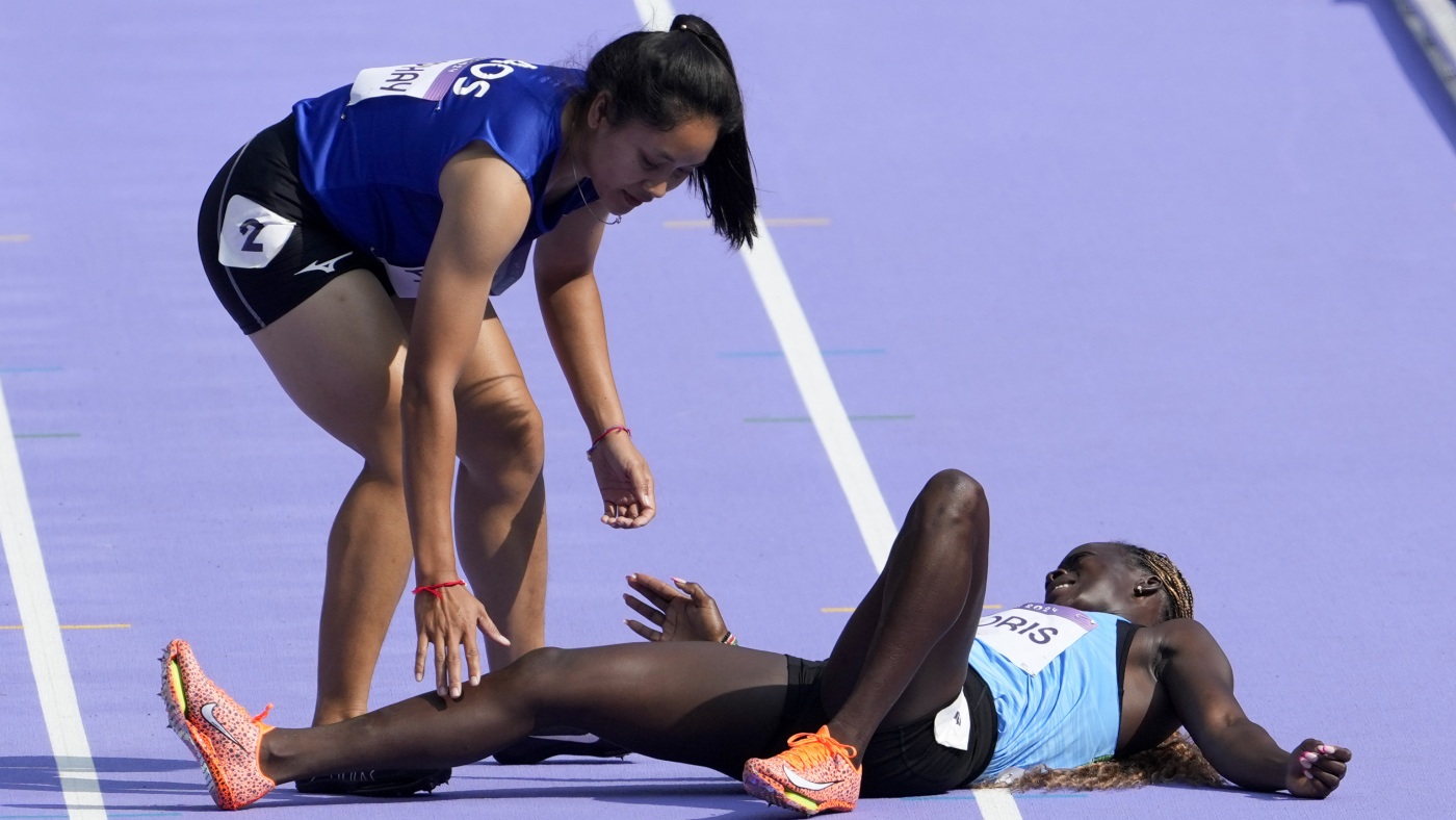 An Olympic sprinter fell during a race. The first person to help was her opponent