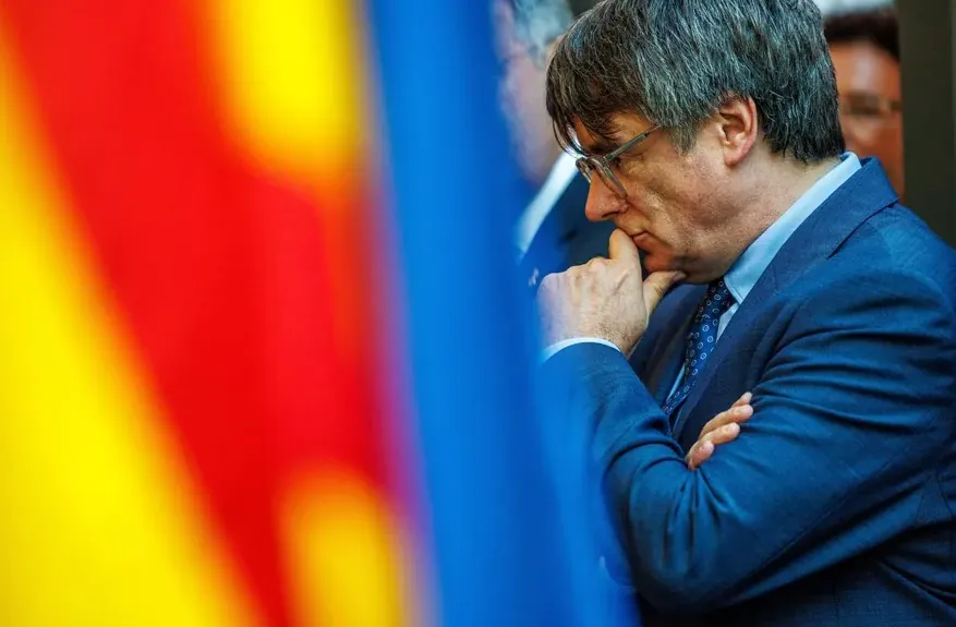 Carles Puigdemont anuncia su regreso a España: "Sé que puede comportar la detención e ingreso en prisión"