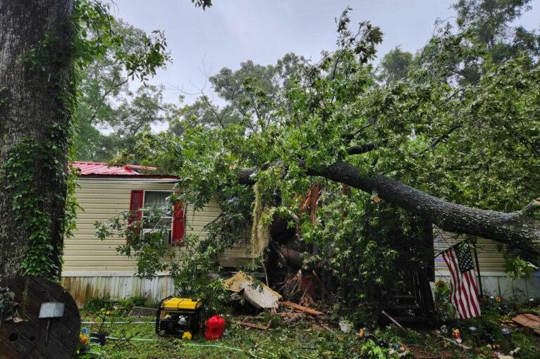 Tropical Storm Debby: At least four dead, 300,000 without power in Florida