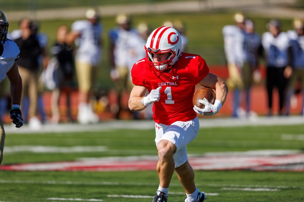 West Aurora's Logan Mont keeps plugging away