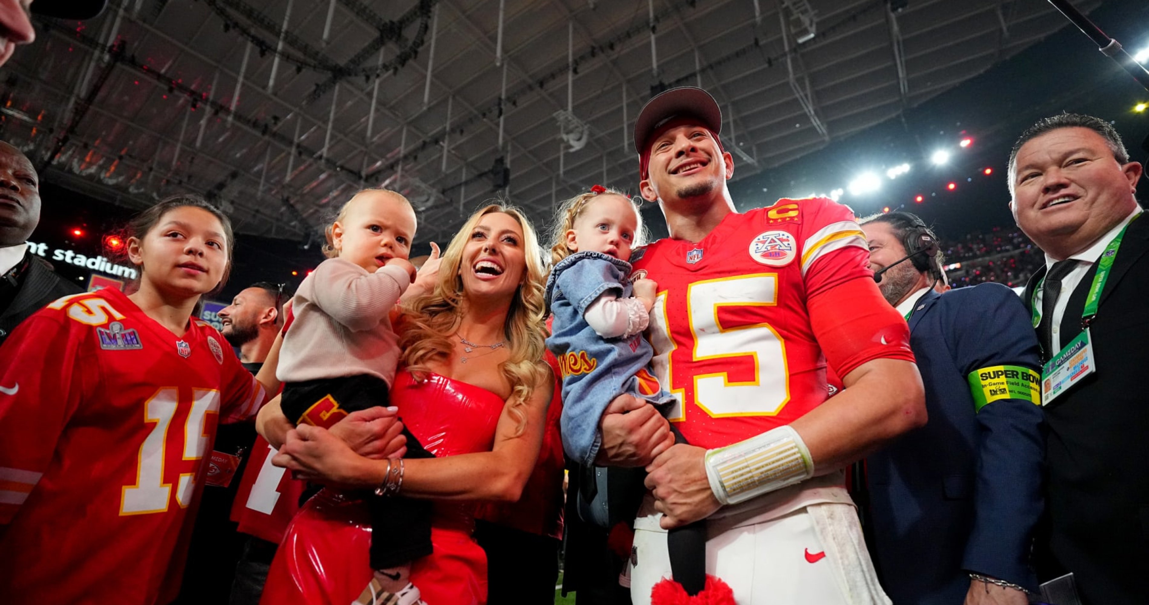 Patrick Mahomes, Wife Brittany Reveal They're Having Daughter in New Instagram Video