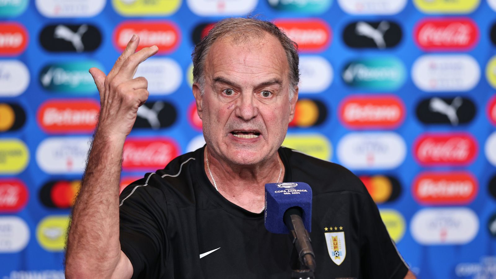 Bielsa defends Uruguay players after Copa America brawl