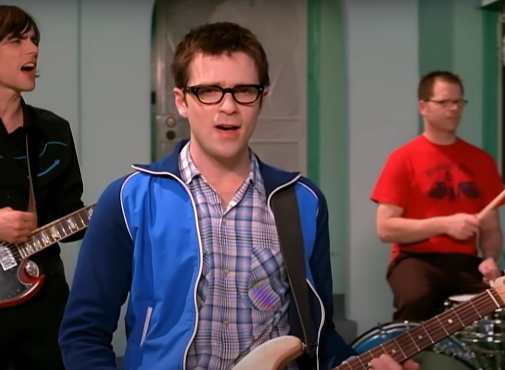 Old Weezer Hit Gets The Creepy Trailer Song Treatment